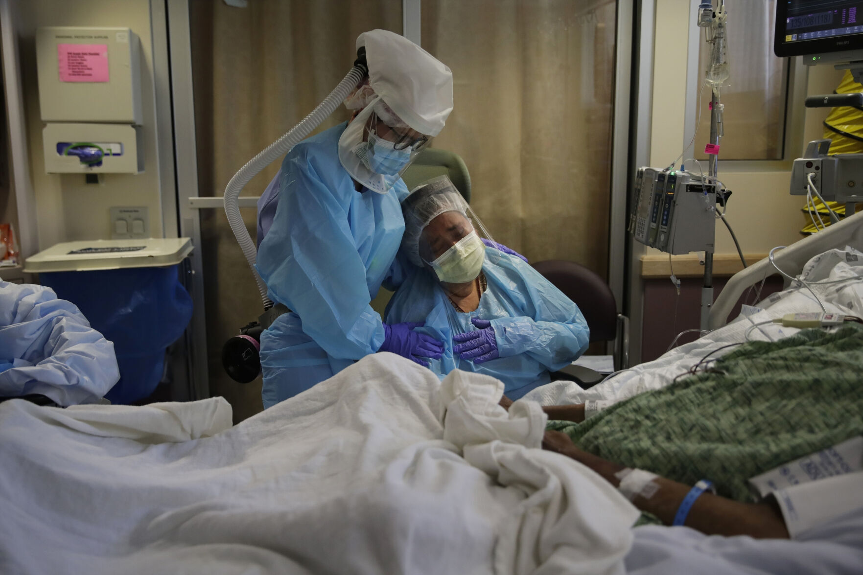 Virus Outbreak Half Million Dead Photo Gallery